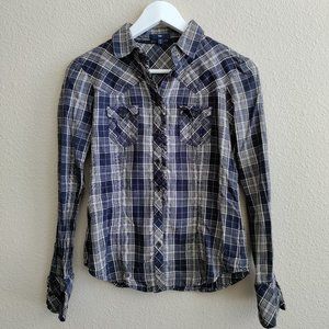 Gap Blue plaid button down shirt with ruffle trim Size M